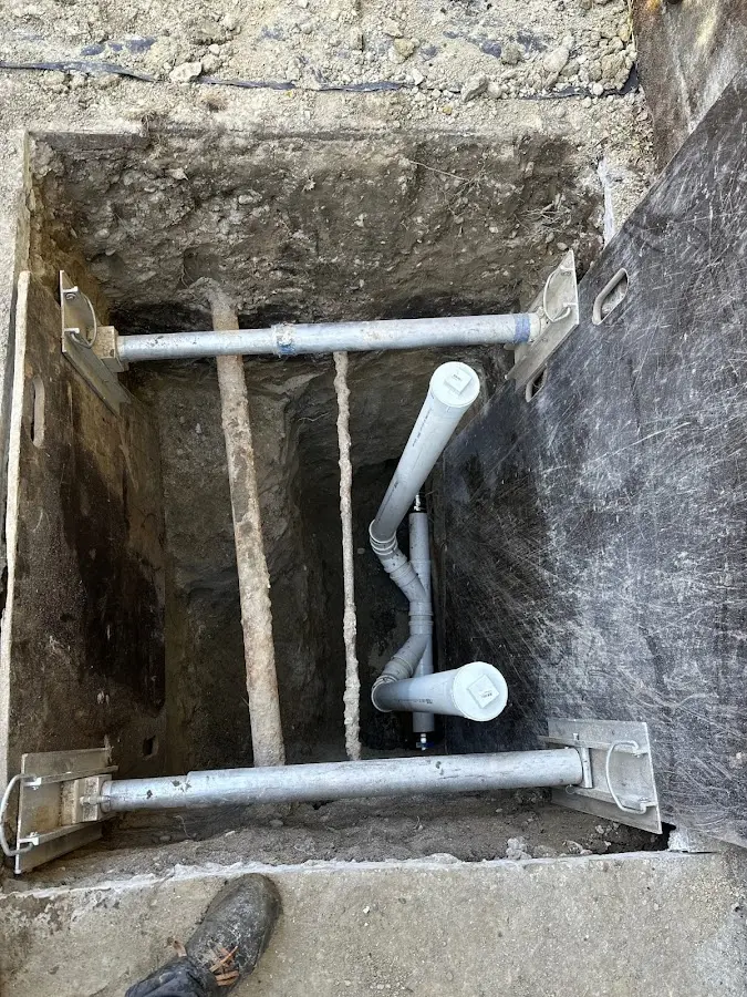 Experienced plumber completing Gas Line Repair work in Ridgewood village